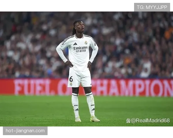 卡马文加的持球与推进方式是否制约了球队进攻节奏